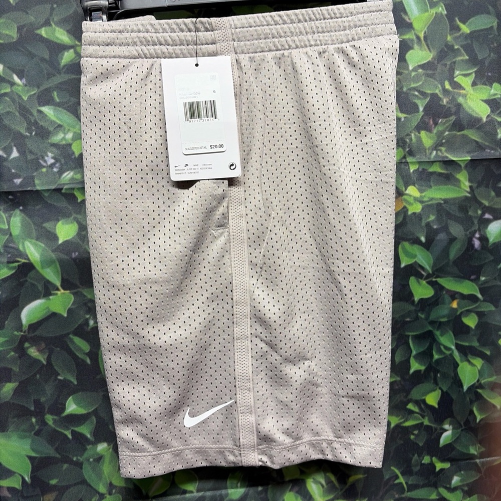 Nike Boys Dri-Fit Mesh Shorts College Grey Size 6 (5-6 Yrs) NWT